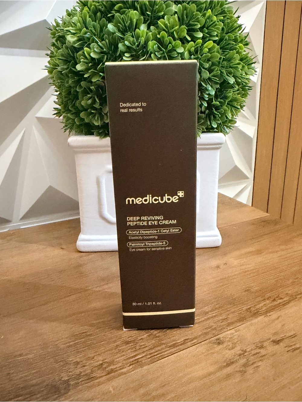 medicube Deep Reviving Peptide Eye Cream - Brown